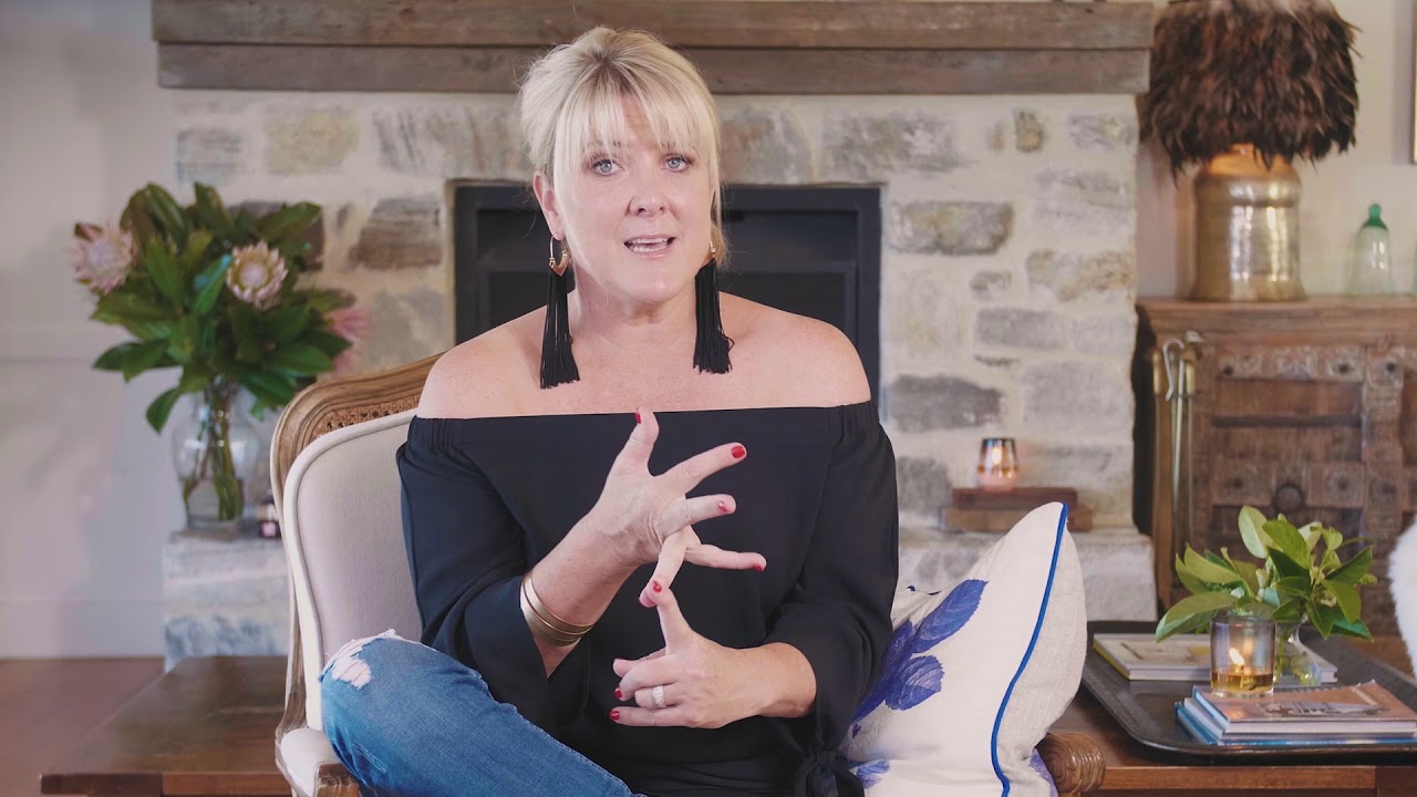 4 Tips To Become A Negotiating Guru | Naomi Findlay | Renovie